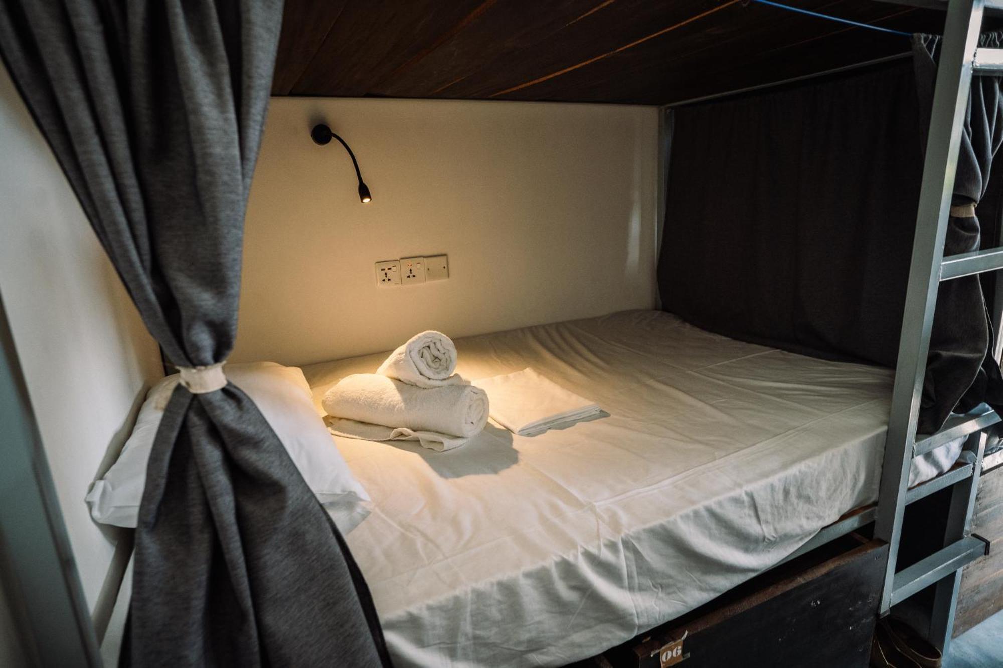 Chill Vibes Hiriketiya Vandrarhem Dikwella Exteriör bild